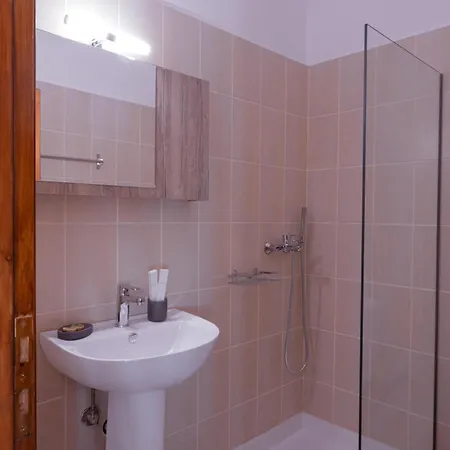 Aurora-inn 酒店 马克里尼撒