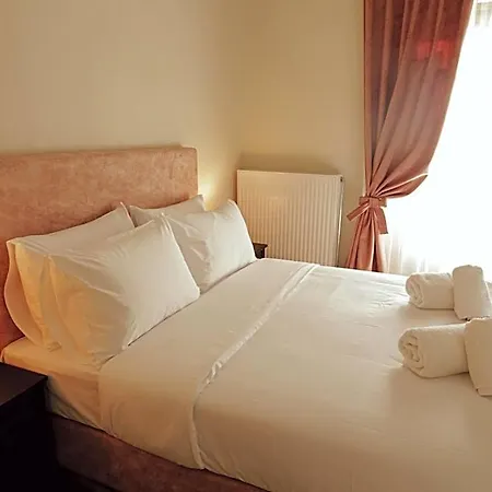 Aurora-inn فندق